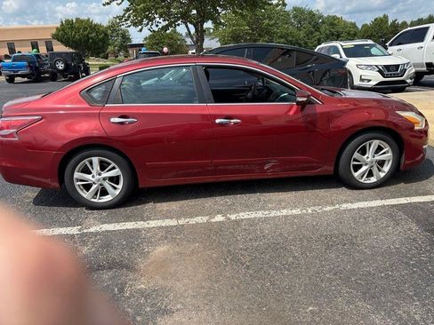 Used 2014 Nissan Altima 2.5 SV w/ Convenience Package FWD image 5