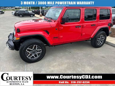 Certified 2025 Jeep Wrangler Unlimited Sahara AWD/4WD image 1