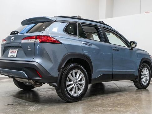 Certified 2023 Toyota Corolla Cross LE image 9