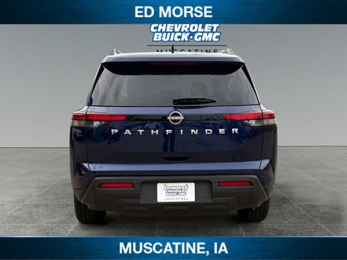 Used 2025 Nissan Pathfinder SV FWD image 4
