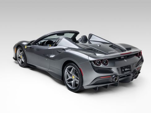Certified 2022 Ferrari F8 Tributo RWD image 12