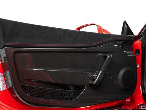 Used 2015 Ferrari 458 Speciale Coupe RWD image 30