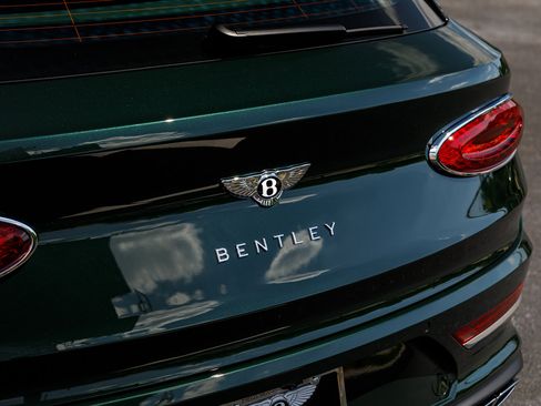 New 2026 Bentley Bentayga AWD/4WD image 13