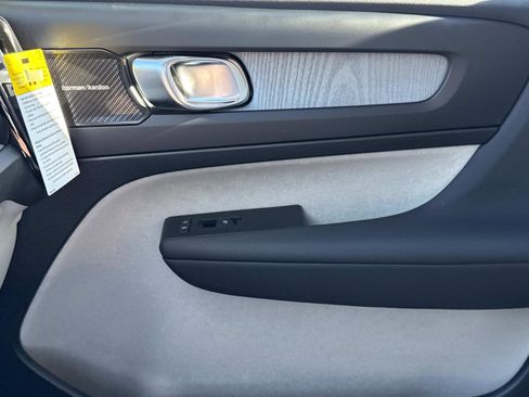 New 2026 Volvo XC40 B5 Ultra w/ Climate Package image 21