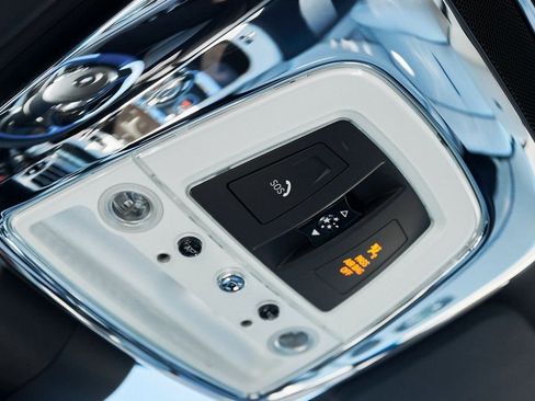 Used 2020 Rolls-Royce Wraith RWD image 75