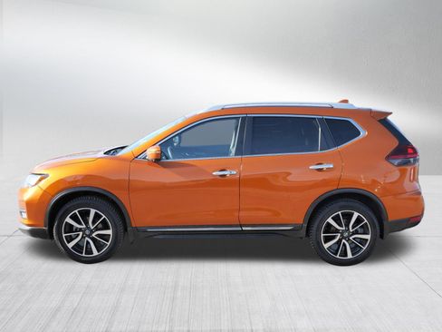 Used 2020 Nissan Rogue SL w/ Premium Package image 4