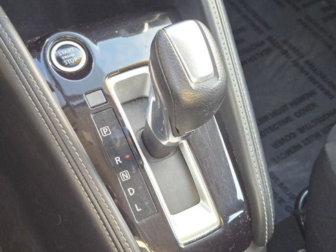 Used 2020 Nissan Kicks SV image 27