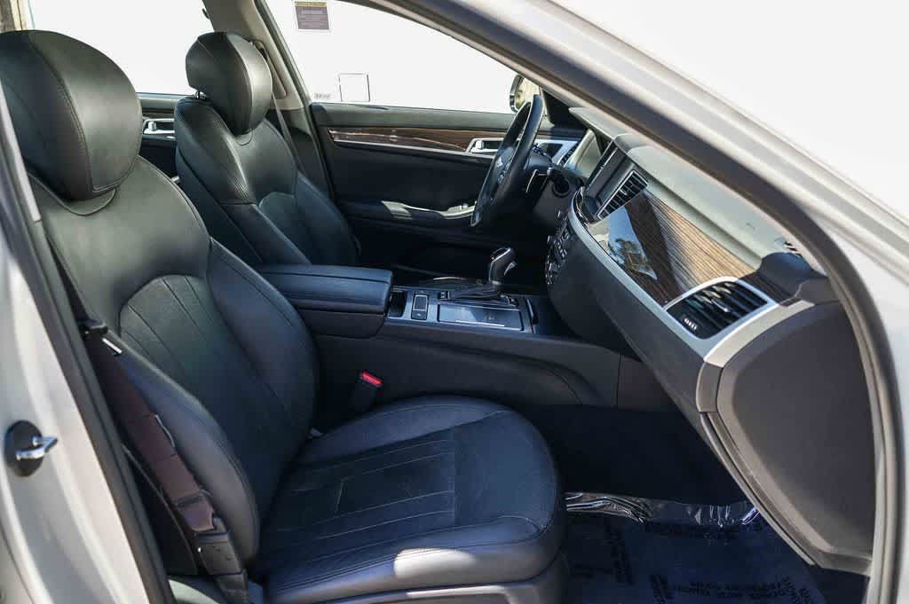 Used 2017 Genesis G80 3.8 RWD image 16