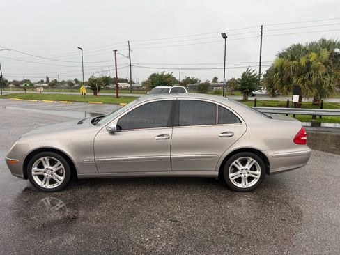 Used 2006 Mercedes-Benz E 350 Sedan image 2