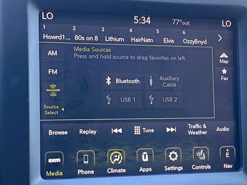 Used 2023 Jeep Cherokee Altitude Lux image 32