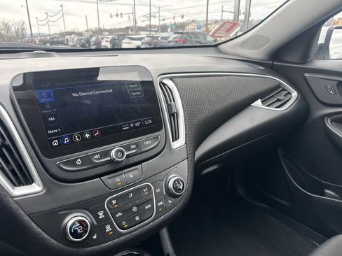 Used 2024 Chevrolet Malibu LT image 22