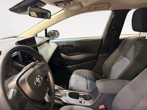 Used 2025 Toyota Corolla LE image 10