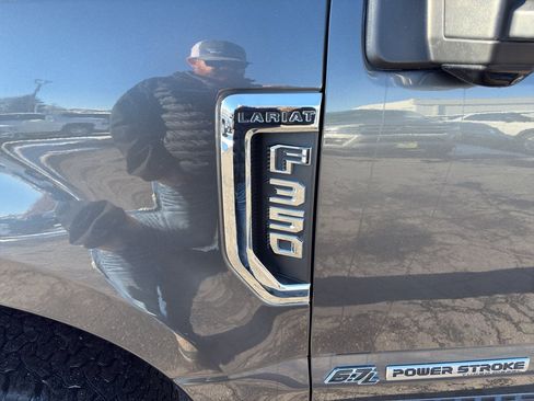 Used 2019 Ford F350 Lariat w/ Lariat Value Package image 9