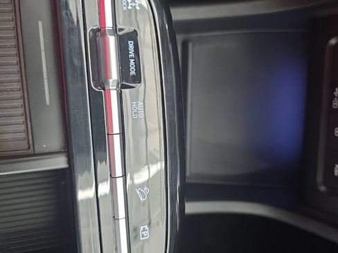 Used 2025 Hyundai Tucson Limited AWD/4WD image 35