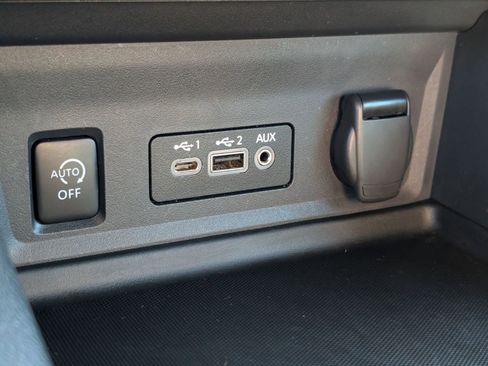 Used 2024 Nissan Sentra SV image 25