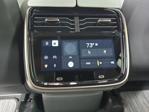 Used 2024 Rivian R1S Adventure AWD/4WD image 29