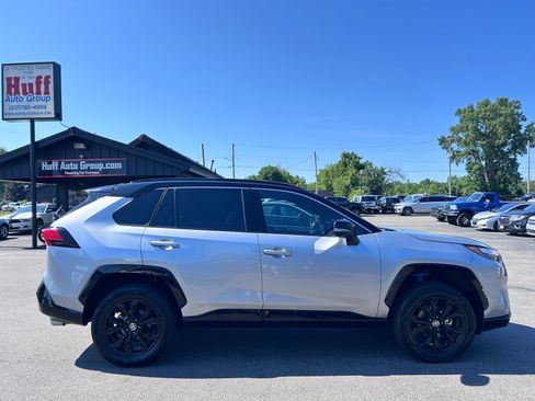 Used 2023 Toyota RAV4 XSE AWD/4WD image 10
