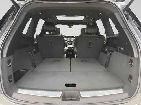 Used 2020 Cadillac XT6 Premium Luxury FWD image 8