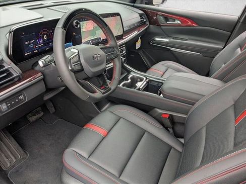 New 2026 Chevrolet Traverse RS w/ LPO, Cargo Package AWD/4WD image 3