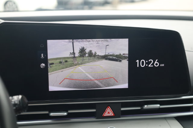 Used 2025 Hyundai Elantra Limited FWD image 16