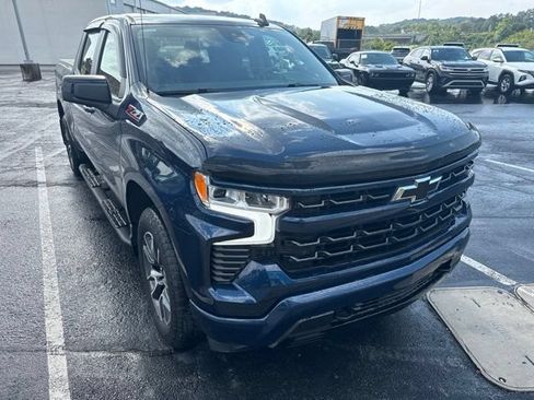 Used 2023 Chevrolet Silverado 1500 RST AWD/4WD image 4