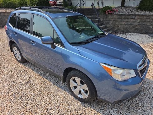 Used 2015 Subaru Forester 2.5i Premium w/ All-Weather Package AWD/4WD image 9