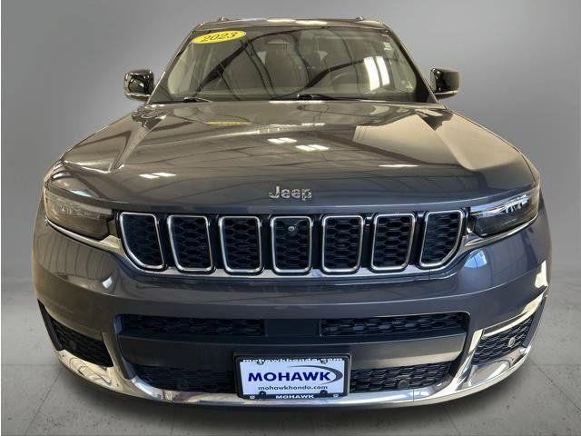 Used 2023 Jeep Grand Cherokee L Limited w/ Luxury Tech Group II AWD/4WD image 9
