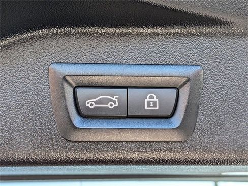 Used 2022 BMW X5 sDrive40i w/ Premium Package image 38