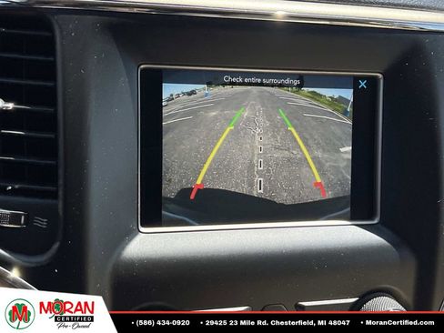 Used 2019 Jeep Grand Cherokee Laredo AWD/4WD image 22