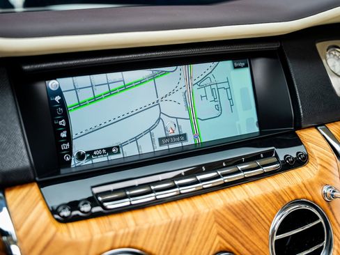 Used 2019 Rolls-Royce Cullinan image 46