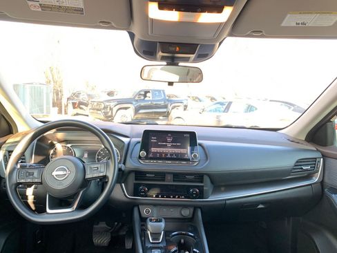 Used 2023 Nissan Rogue SV image 33