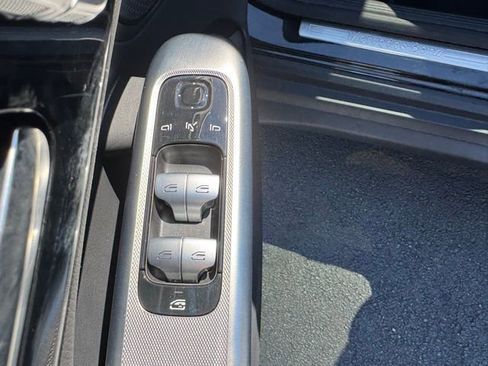 Used 2026 Mercedes-Benz GLC 300 4MATIC image 21