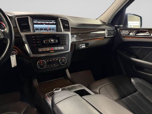 Used 2015 Mercedes-Benz GL 450 4MATIC w/ Parking Assist Package image 20