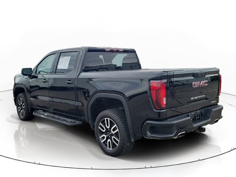 Used 2023 GMC Sierra 1500 AT4 w/ Technology Package AWD/4WD image 4