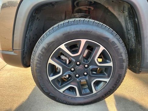 Used 2021 Jeep Compass Trailhawk image 17