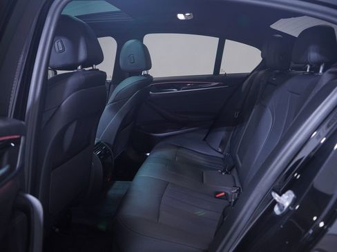 Used 2023 BMW 540i w/ M Sport Package image 9