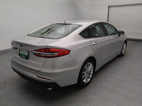 Used 2019 Ford Fusion SE image 9