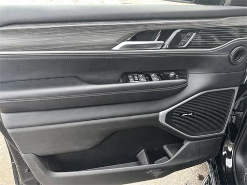 Used 2024 Jeep Wagoneer L Series II w/ Flexible Seating Group image 22