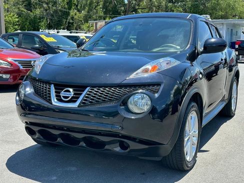 Used 2014 Nissan Juke S FWD image 3
