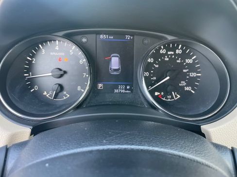 Used 2018 Nissan Rogue SL w/ Premium Package AWD/4WD image 17