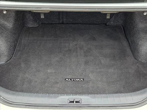 Used 2025 Nissan Altima 2.5 SV FWD image 6