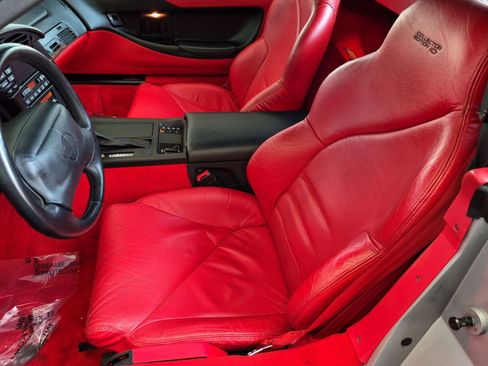 Used 1996 Chevrolet Corvette Convertible RWD image 21