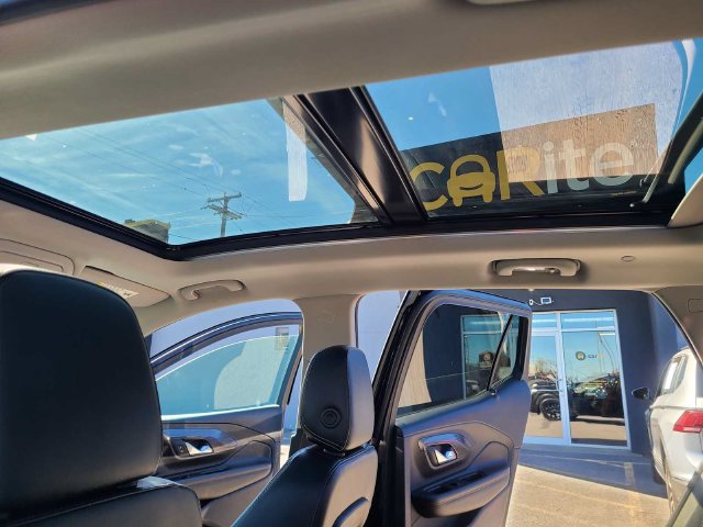 Used 2019 GMC Terrain SLT w/ Preferred Package AWD/4WD image 19