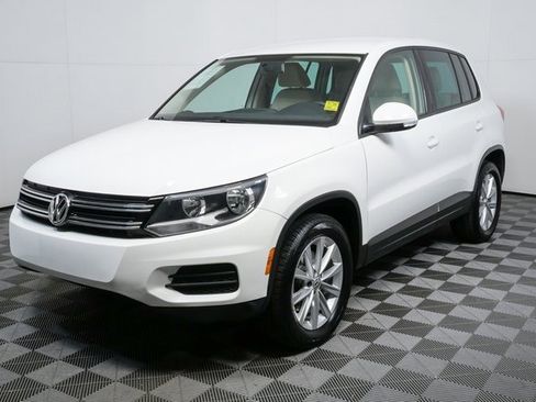 Used 2014 Volkswagen Tiguan SE image 22