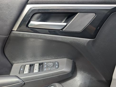Used 2024 Mitsubishi Outlander Ralliart AWD/4WD image 16