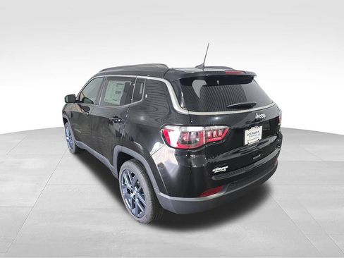 New 2026 Jeep Compass Latitude AWD/4WD image 3