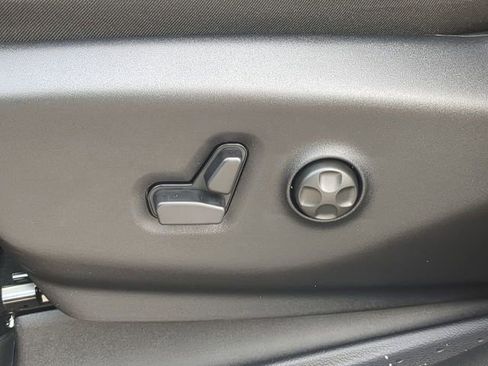 New 2026 Chrysler Voyager LX image 23