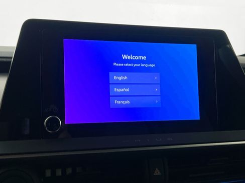 Used 2024 Toyota Prius XLE FWD image 27