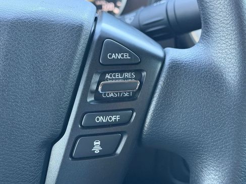 Certified 2025 Nissan Frontier SV w/ Tow Package RWD image 17