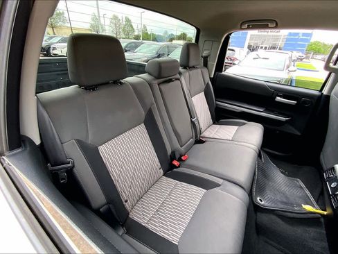 Used 2015 Toyota Tundra SR5 w/ SR5 Upgrade Package image 18